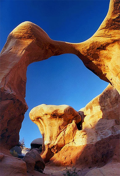 Metate Arch