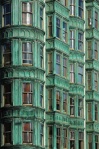 Zoetrope Building
