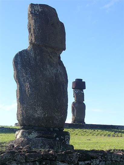 Moais Tahai