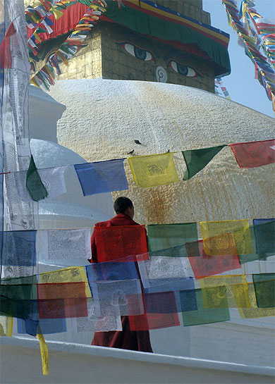 les yeux de bouddha et le moine
