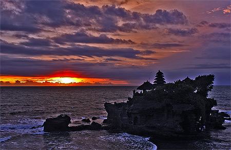 Coucher de soleil sur Tana-lot