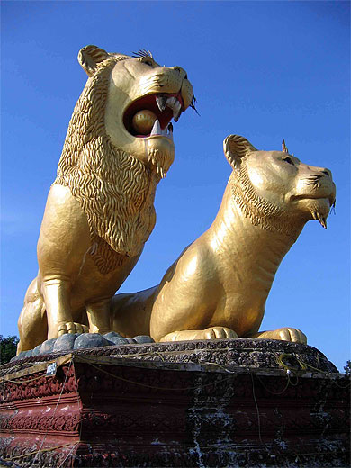 Statue