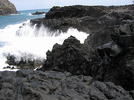 Ecume et roches volcaniques 