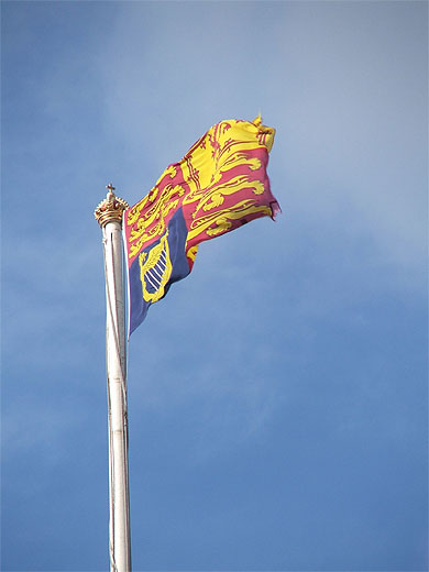 LE DRAPEAU