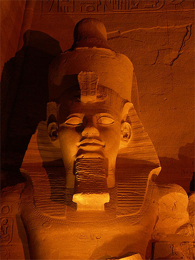 abou simbel de nuit