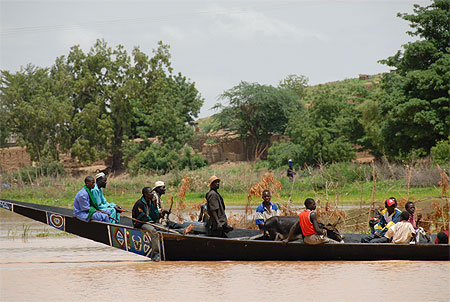 Travers�e du fleuve Niger