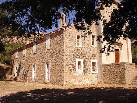 Eglise de l'ermitage de la Trinit�