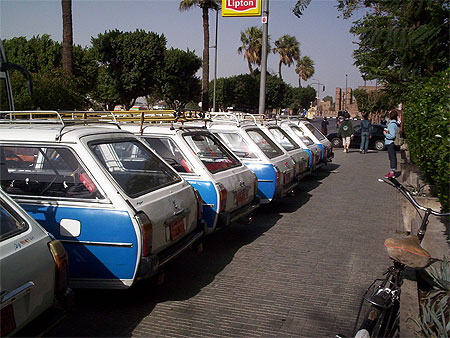 Grands Taxis Peugeot � Louxor