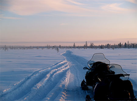 Finlande raid Motoneige