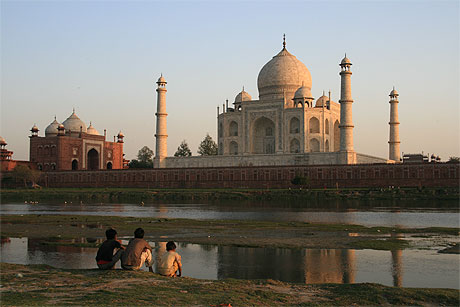 Couch� de soleil sur le Taj Mahal