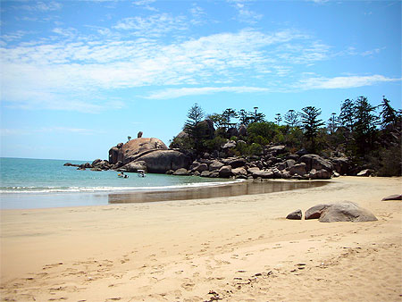 Plage et rochers