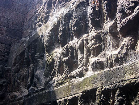 Statues temple angkor