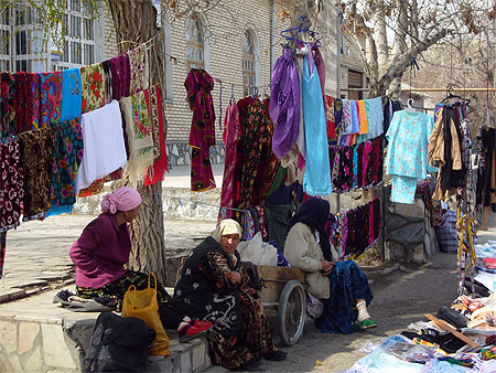 Femmes Ouzbek au march�