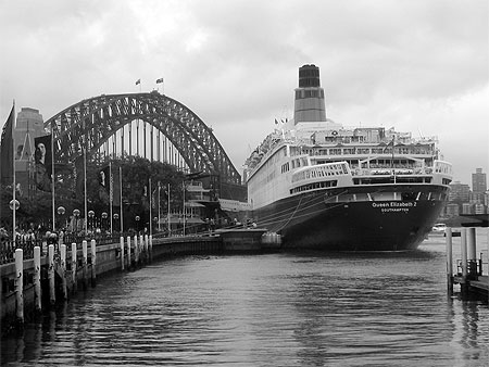 Queen Elisabeth 2 � Sydney
