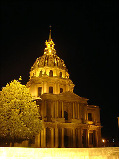 Les Invalides de nuit