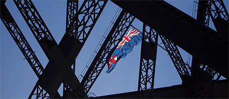Entre les poutres du Harbour Bridge