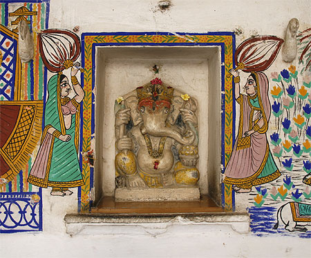 Ganesh bien entour�