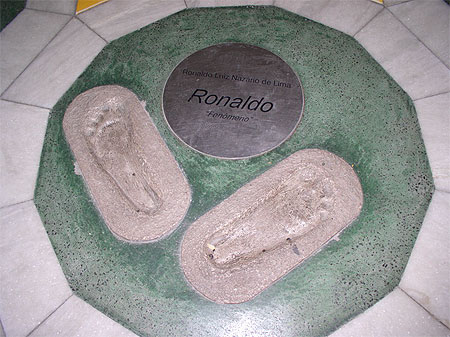 Empreinte de pieds ... Ronaldo