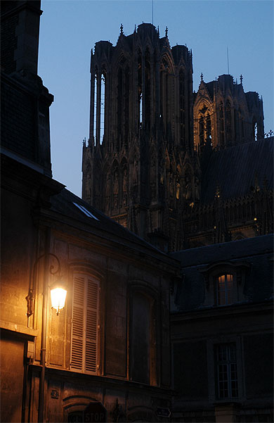 Nuit sur la cath�drale
