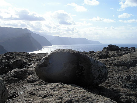 Vue sur la c�te nord depuis la Ponta do Rosto