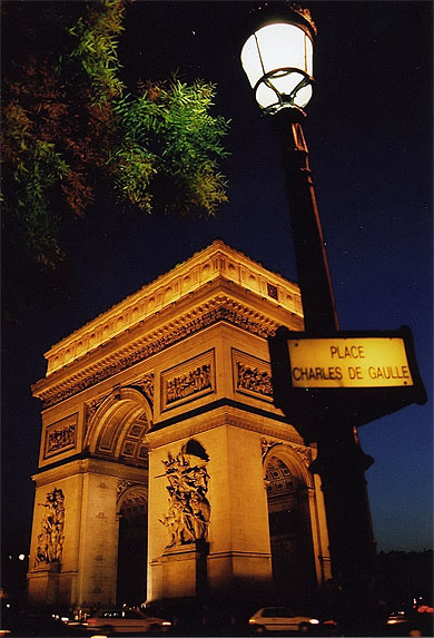 Arc de Triomphe By night
