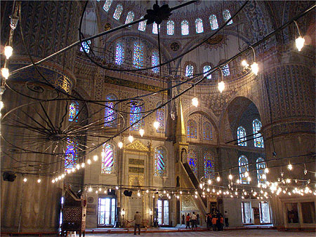 A l'int�rieur de la Mosqu�e Bleue