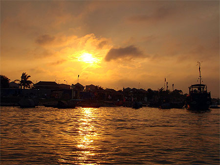 Coucher de soleil sur Hoi An