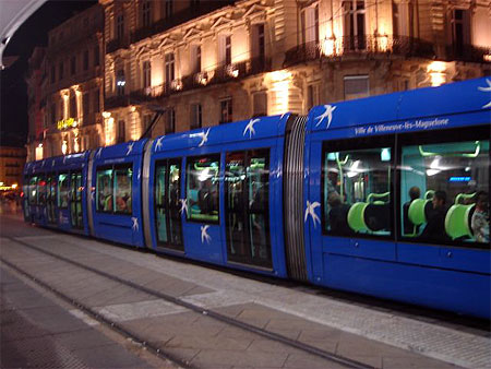 Tram en gare place de la Com�die