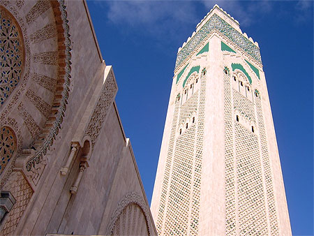 Le minaret de la mosqu�e HII