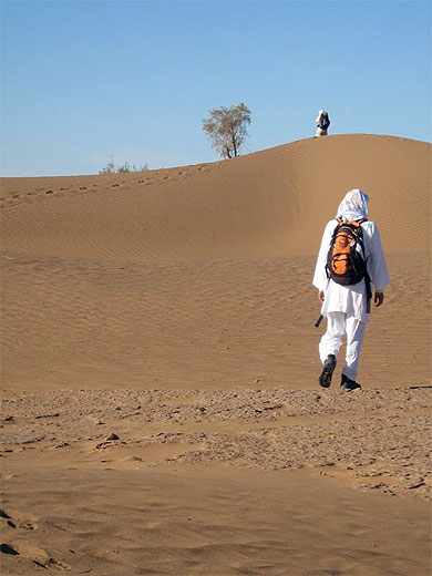 Sur les pas du guide
