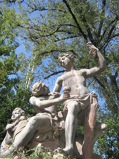 Statues 