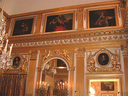 Ornements d'une des chambres royales