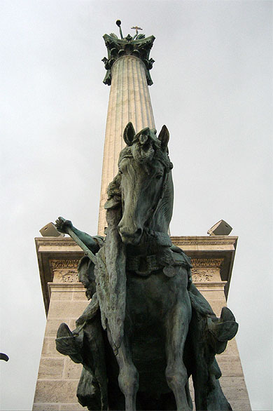 Le cheval � la colonne