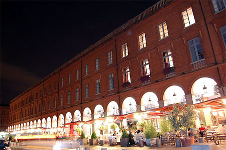 Arcades autour de la place du Capitole