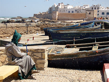 Marocain r�veur du port d'Essaouira