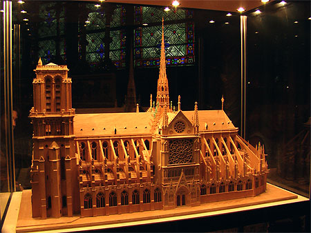 Tr�s belle maquette de la cath�drale