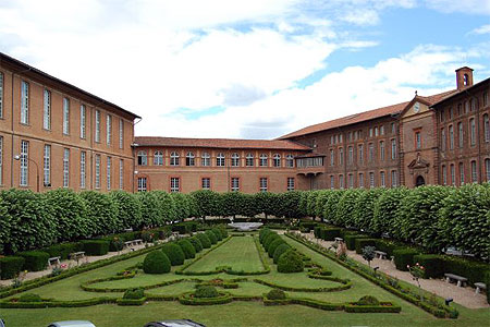 Jardins de l'h�tel Dieu Saint Jacques