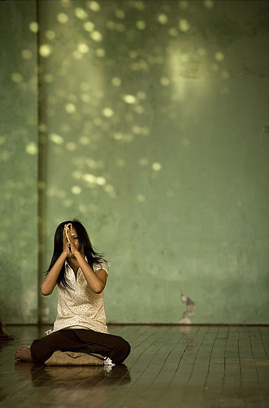 A day in Shwedagon Pagoda