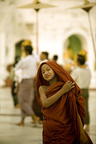 A day in Shwedagon Pagoda