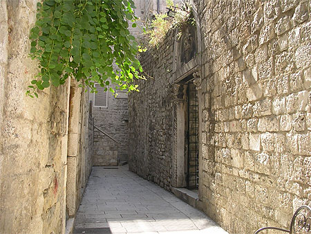 Ruelle du Palais de Diocl�tien