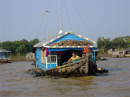 Femme du Tonl� Sap