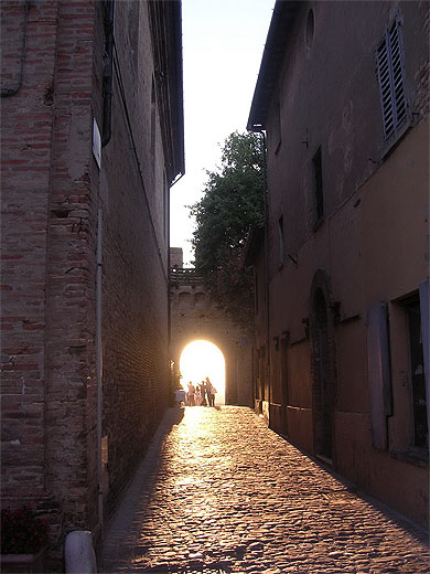 Le soleil � la porte de Gradara