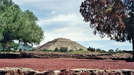 Pyramide du Soleil