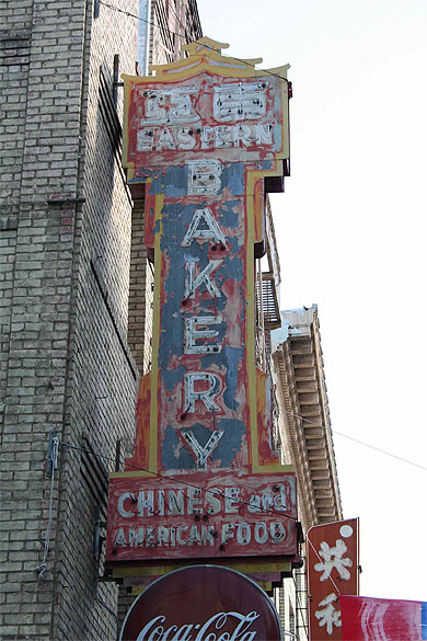 Enseigne � Chinatown