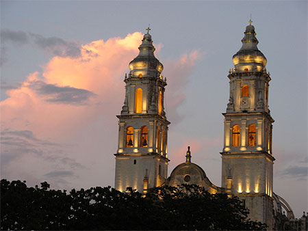 Campeche une �glise, la nuit