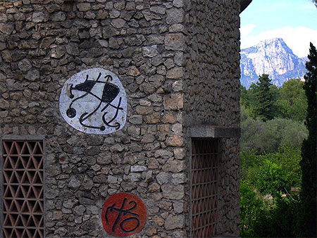Peinture de Miro � la Fondation Maeght