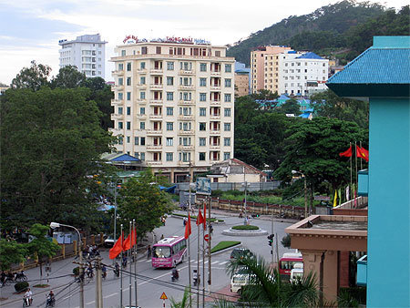 Centre ville d'Along