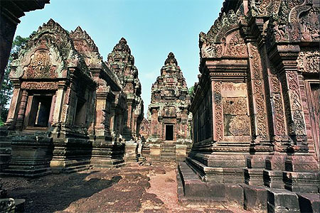 Banteay Srei " citadelle des femmes "