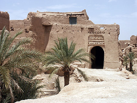 Tinejdad ancien village