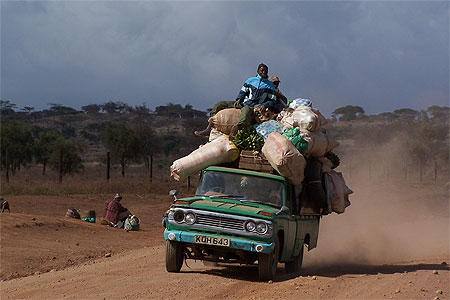 Une voiture bien charg�e!!